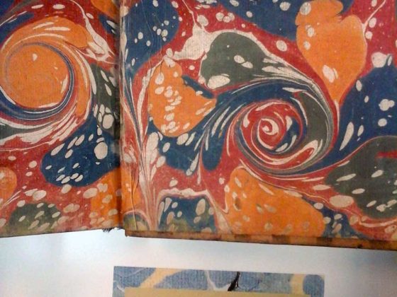 Découverte de différents styles de papiers marbrés à la BMI d’Épinal