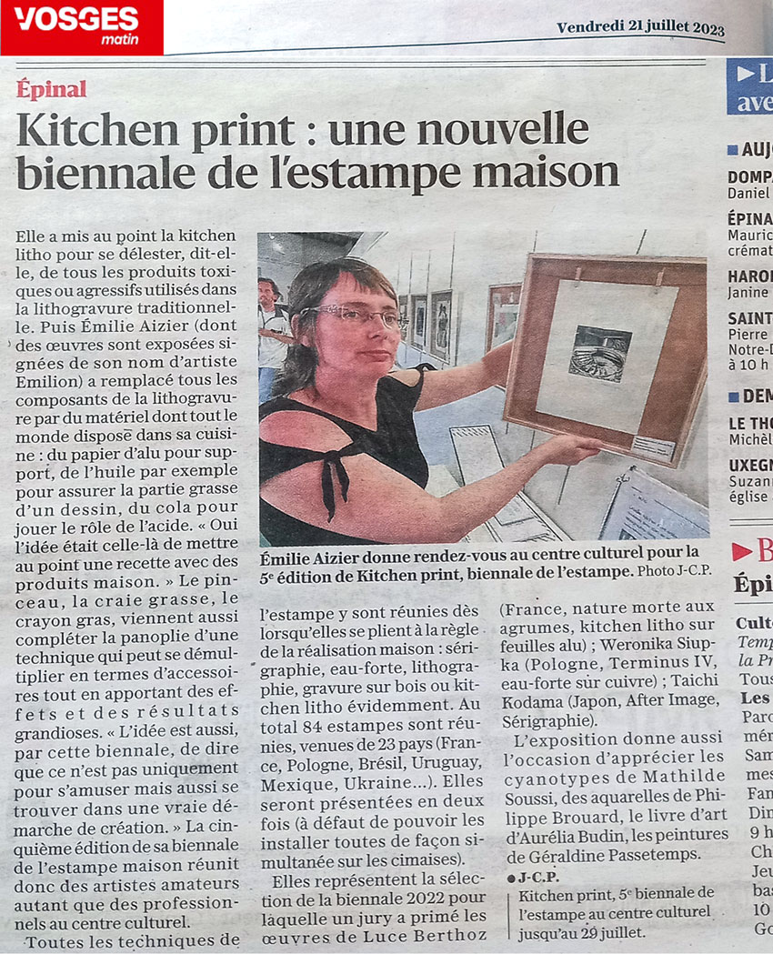 Article dans le journal « Vosges Matin » relatif à l’exposition 2023 de la 5e édition de la Kitchen Print Biennale au Centre culturel d’Épinal.